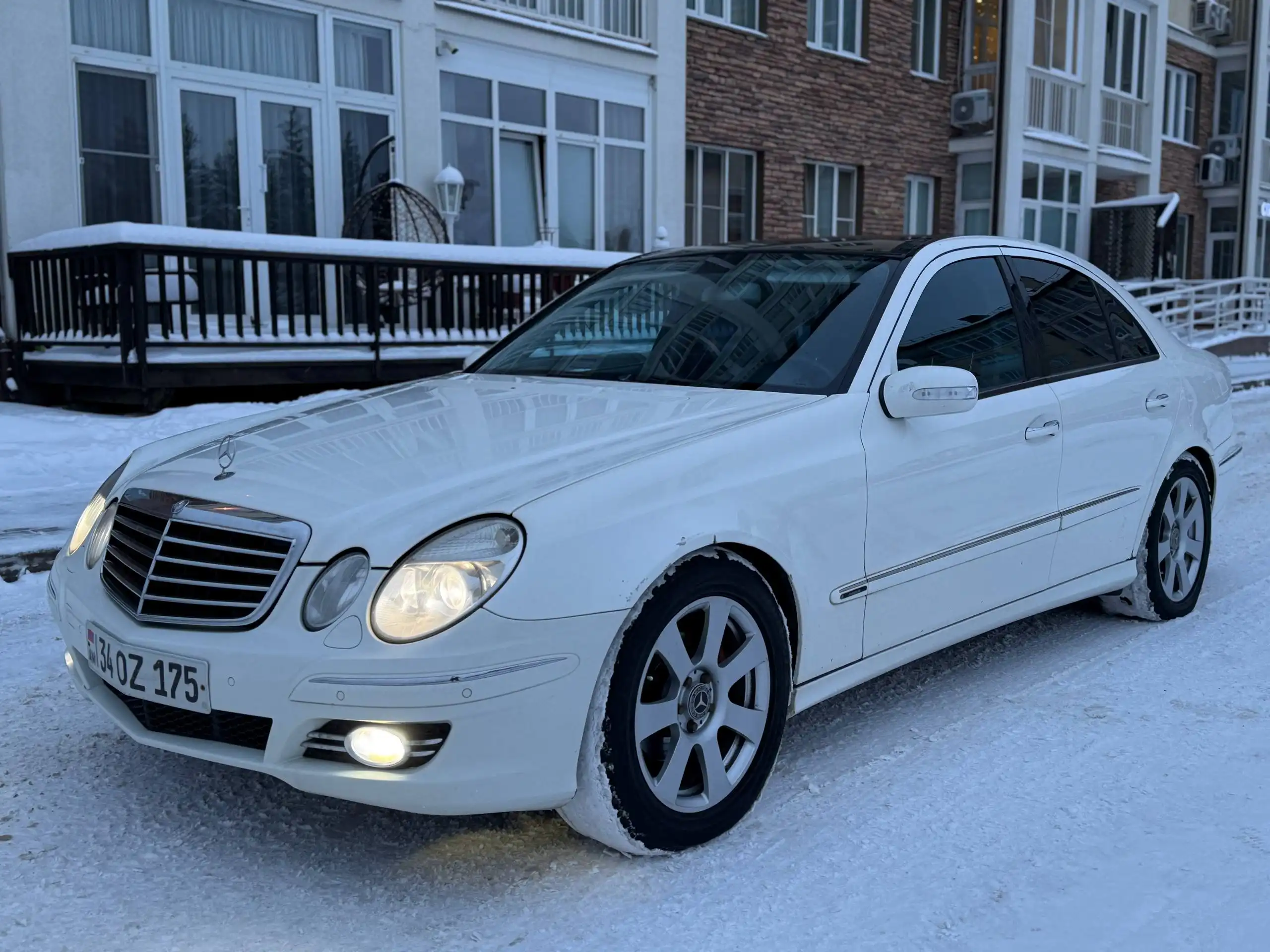 Mercedes-Benz E-320 W211 2004 года выпуска