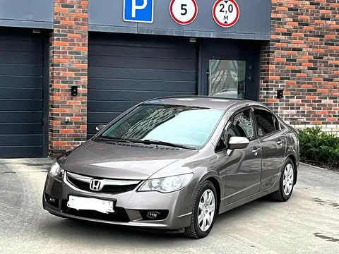 Продажа Honda Civic 4d Рестайлинг 2010 года - Авто в Казань