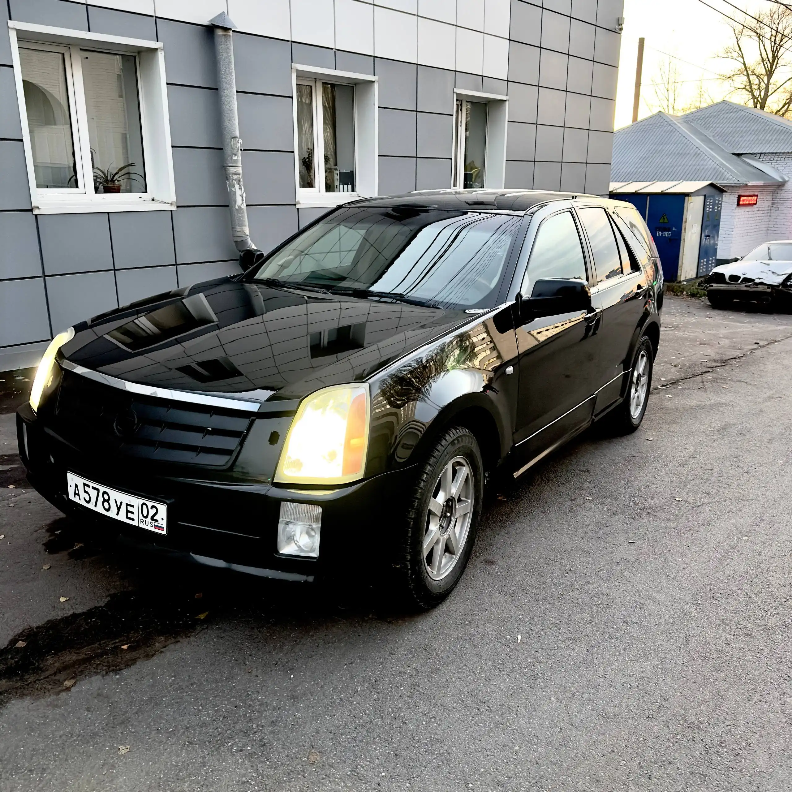 Продажа Cadillac SRX 2007 года выпуска в хорошем состоянии