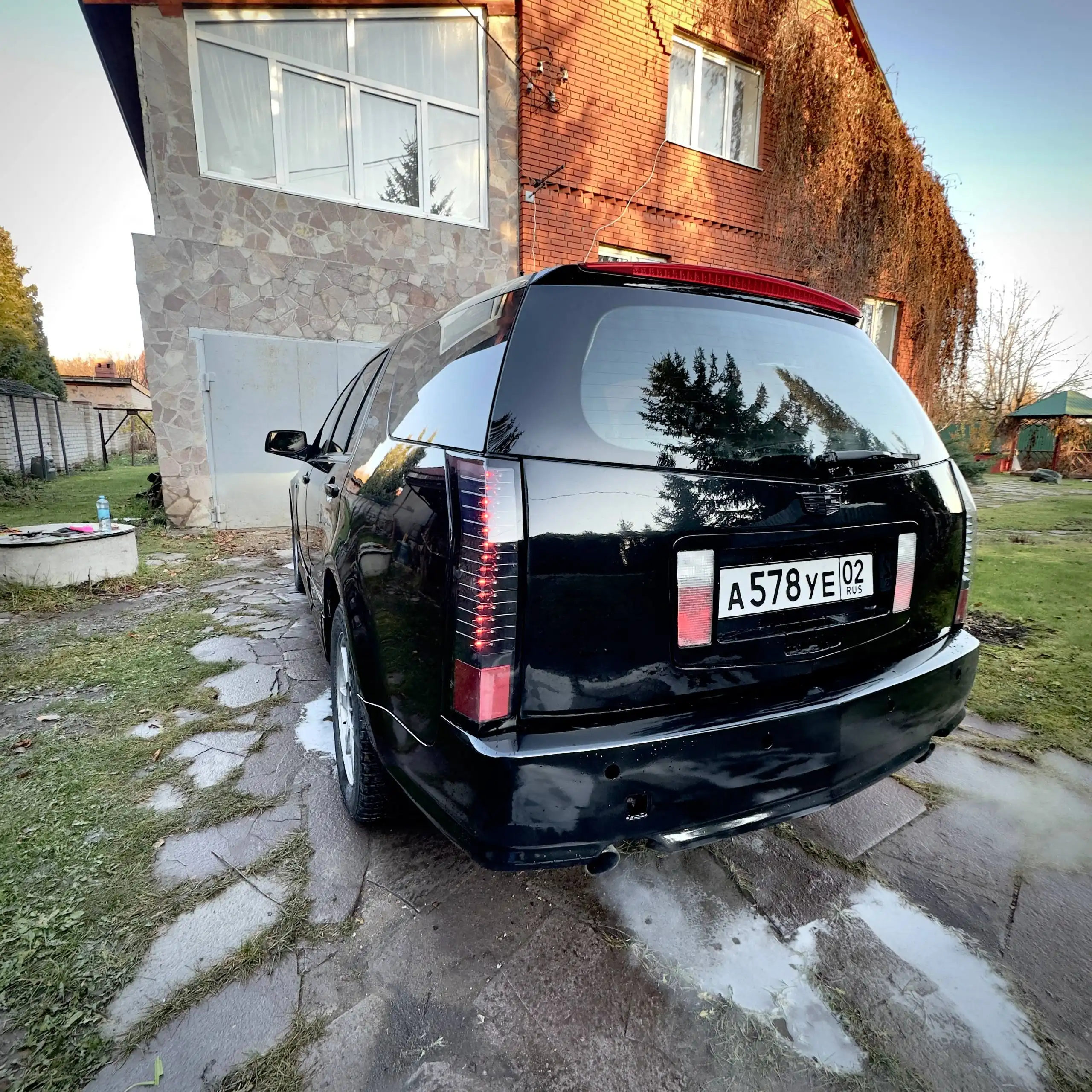 Продажа Cadillac SRX 2007 года выпуска в хорошем состоянии