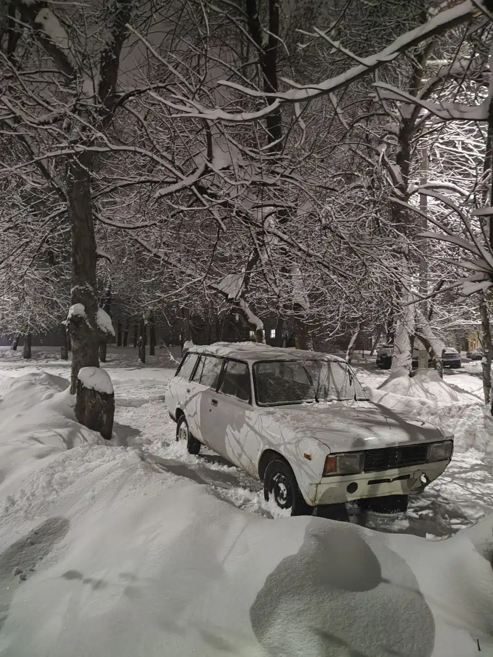 Продажа двигателя ВАЗ 2104 с коробкой передач