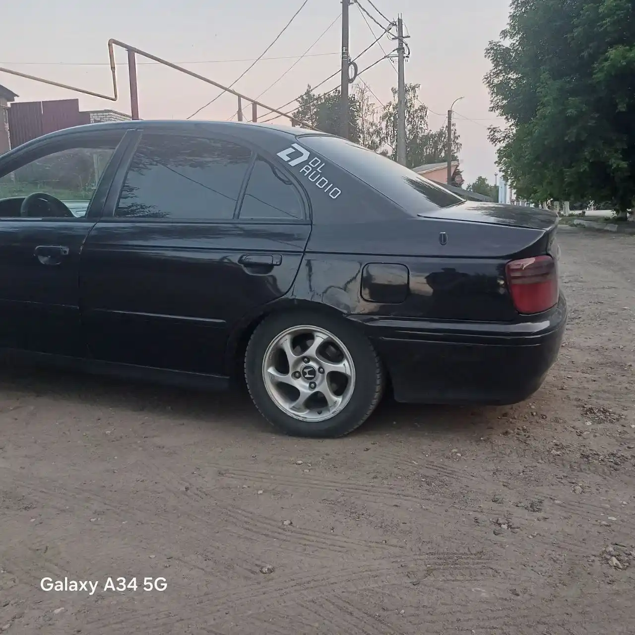 Автомобиль 1999 года