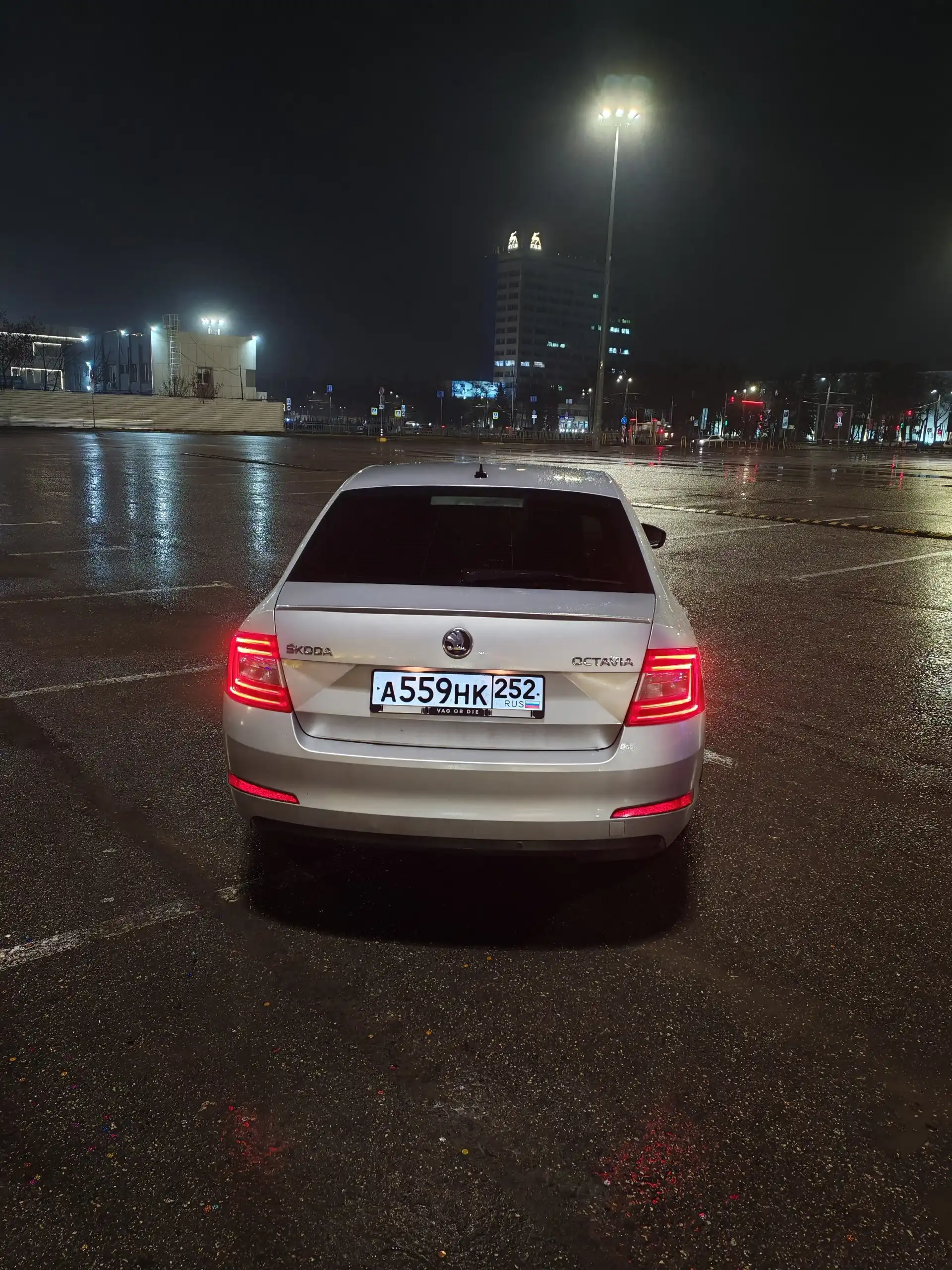 Продажа Шкода Октавия А7 2013 года с двигателем 1.8 TSI