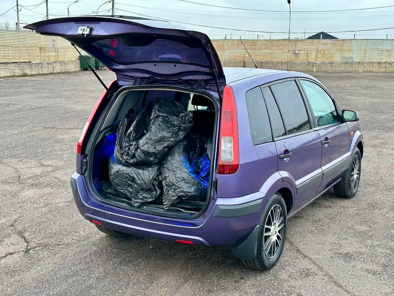 Продажа автомобиля Фьюжн 8 год 1.6