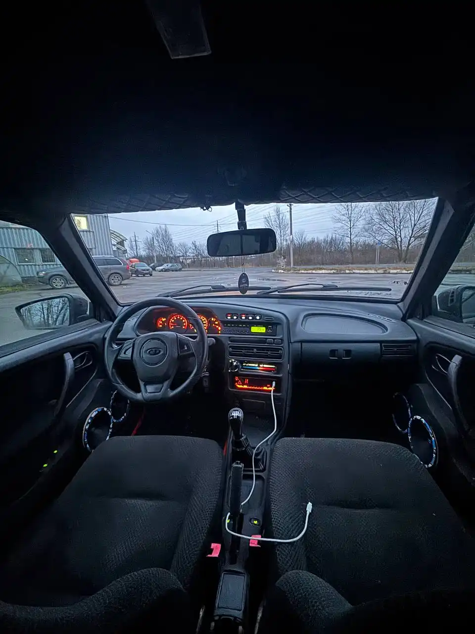 Продается автомобиль 2013 года, 8-клапанный, отличное состояние