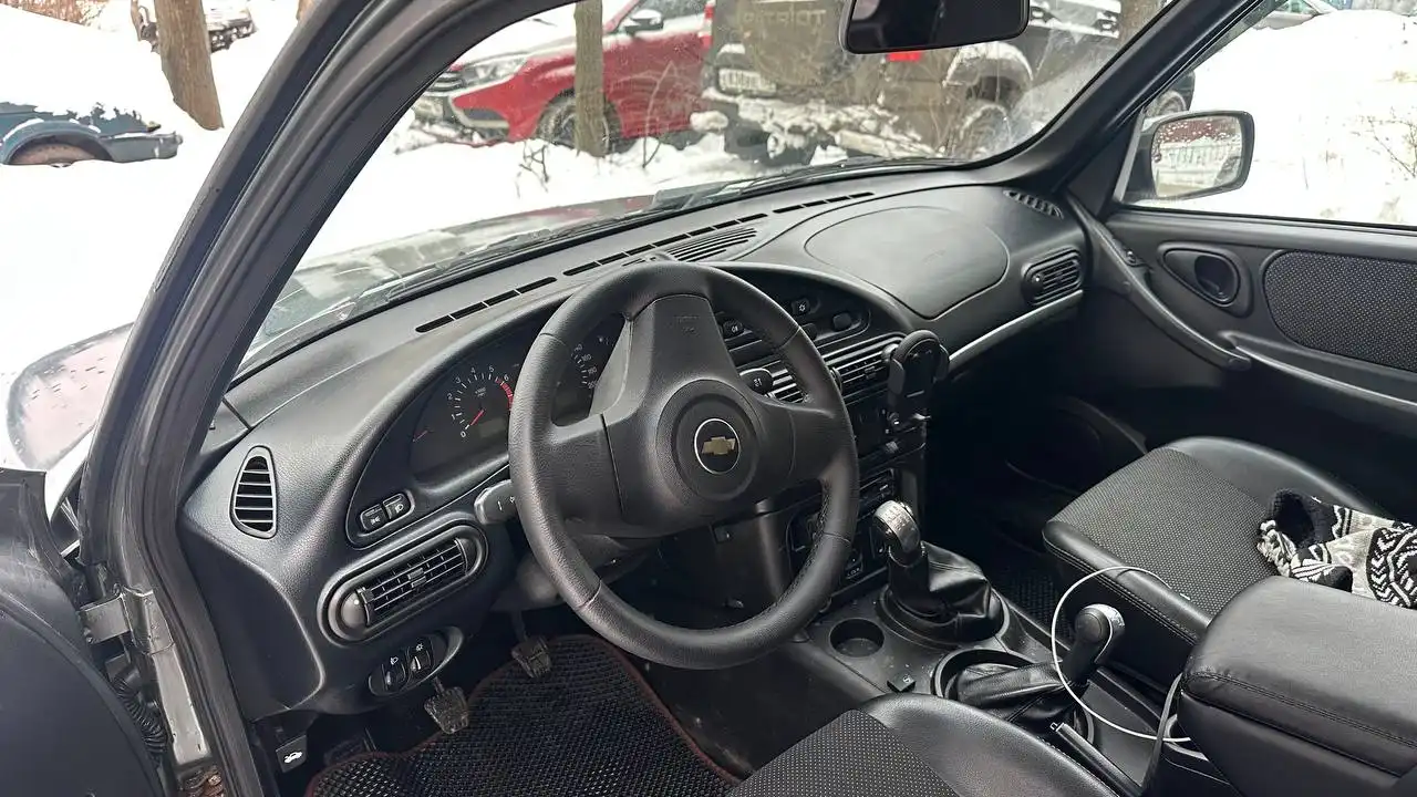 Продажа Chevrolet Niva 2015 года в максимальной комплектации - Авто в Нижний Новгород