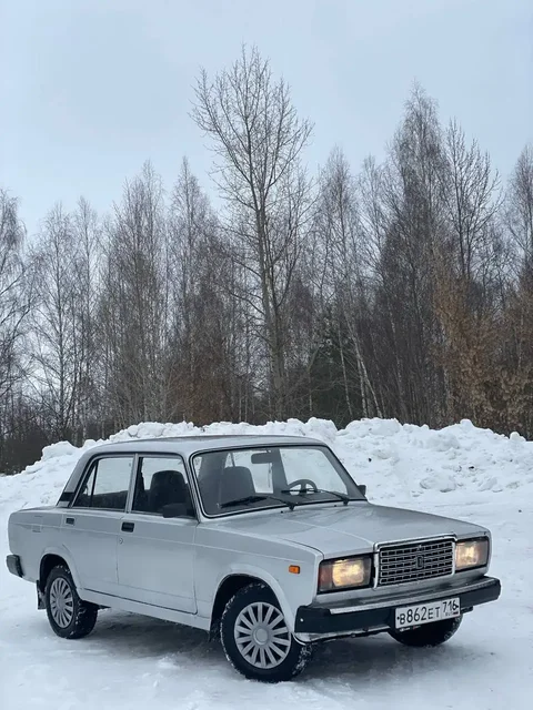 ВАЗ-2107 2011 года в цвете СНЕЖНАЯ КОРОЛЕВА - Авто в Павлово