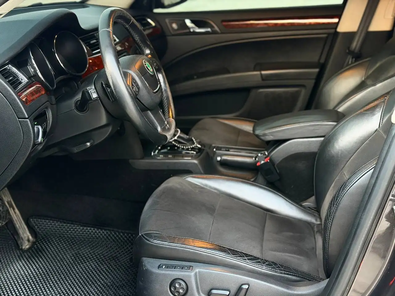 Skoda Superb 2 2011 года, дизель 140 л.с., ДСГ - Легковые автомобили (Авто) в Нижний Новгород