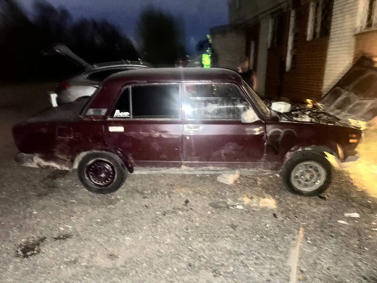 Продажа ВАЗ 2105 с регулировкой вилки и разбитыми фарами - Легковые автомобили (Авто) в Нижний Новгород