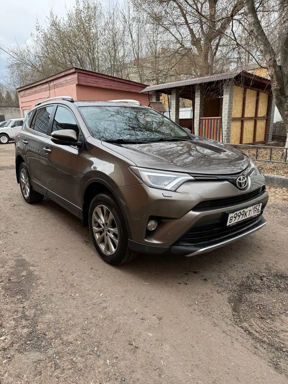 Продажа Toyota RAV4 в отличном состоянии с богатой комплектацией - Внедорожники/кроссоверы (Авто) в Нижний Новгород