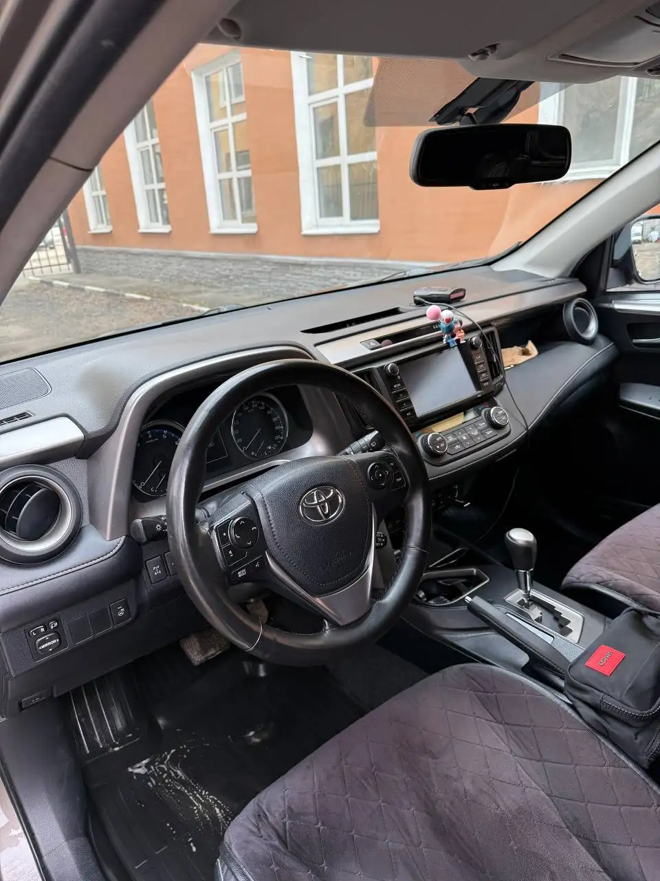 Продажа Toyota RAV4 в отличном состоянии с богатой комплектацией - Внедорожники/кроссоверы (Авто) в Нижний Новгород