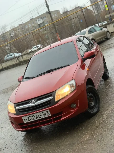 Лада Гранта 2013, автомат, полная комплектация - Легковой автомобиль в Нижний Новгород