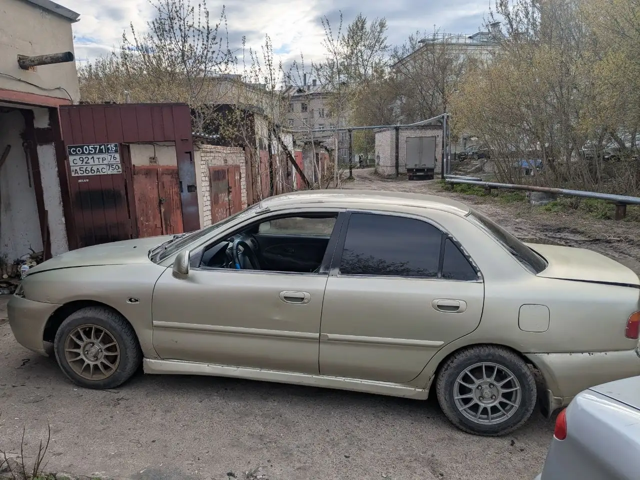 Продам Mitsubishi Carisma 1998 - Легковые автомобили (Авто) в Дзержинск