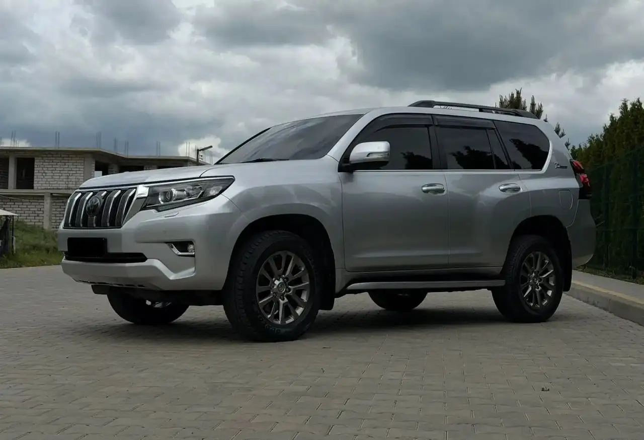 Toyota Land Cruiser Prado 2018 - Внедорожники (Авто) в Нижний Новгород