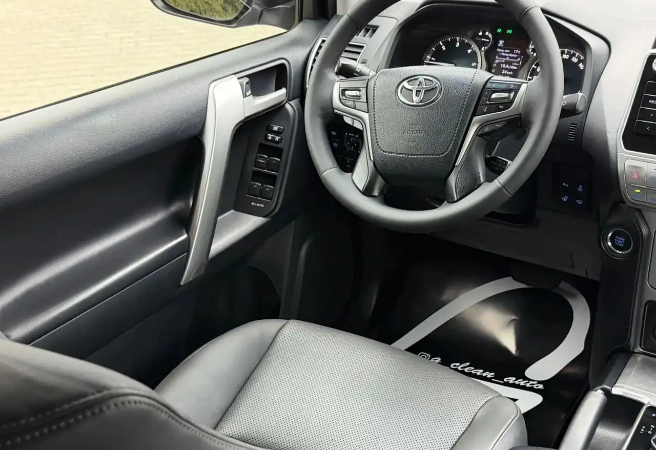 Toyota Land Cruiser Prado 2018 - Внедорожники (Авто) в Нижний Новгород