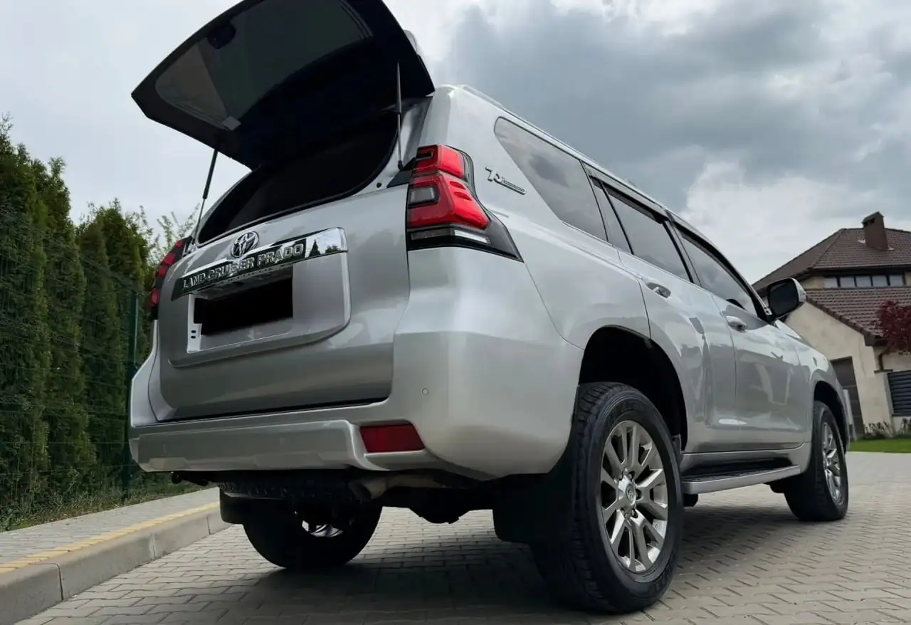 Toyota Land Cruiser Prado 2018 - Внедорожники (Авто) в Нижний Новгород