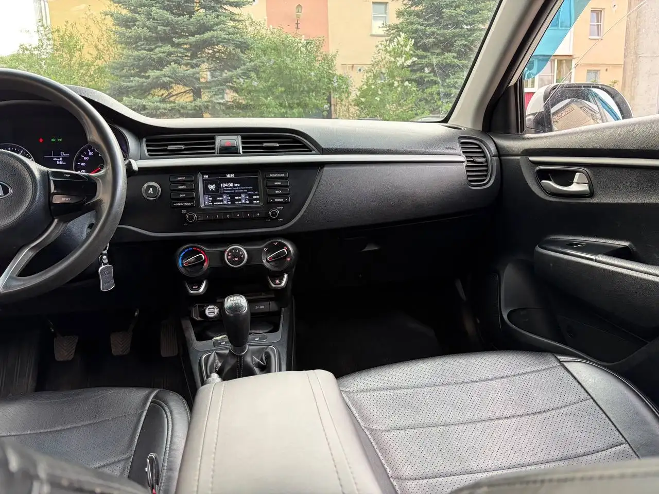 Kia Rio 2017 1.4 МКПП - Легковые автомобили (Авто) в Нижний Новгород