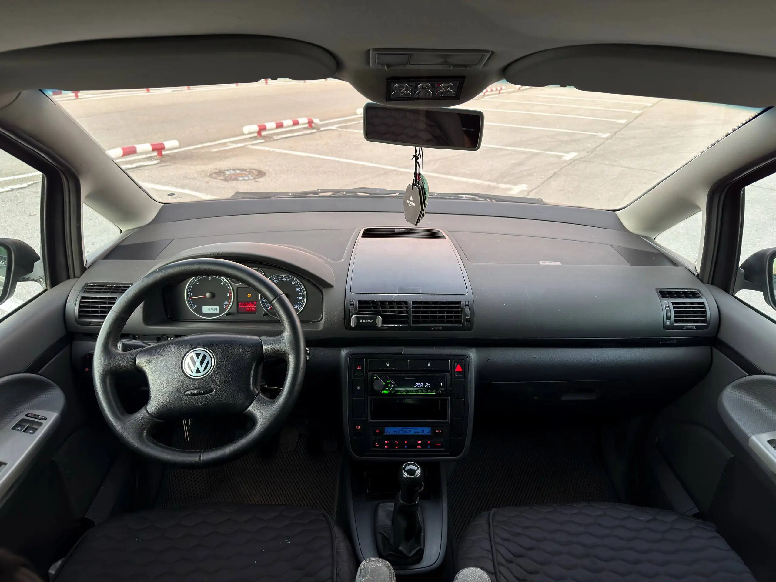 Volkswagen SHARAN 1.9 TDI 2001 - Авто в Нижний Новгород