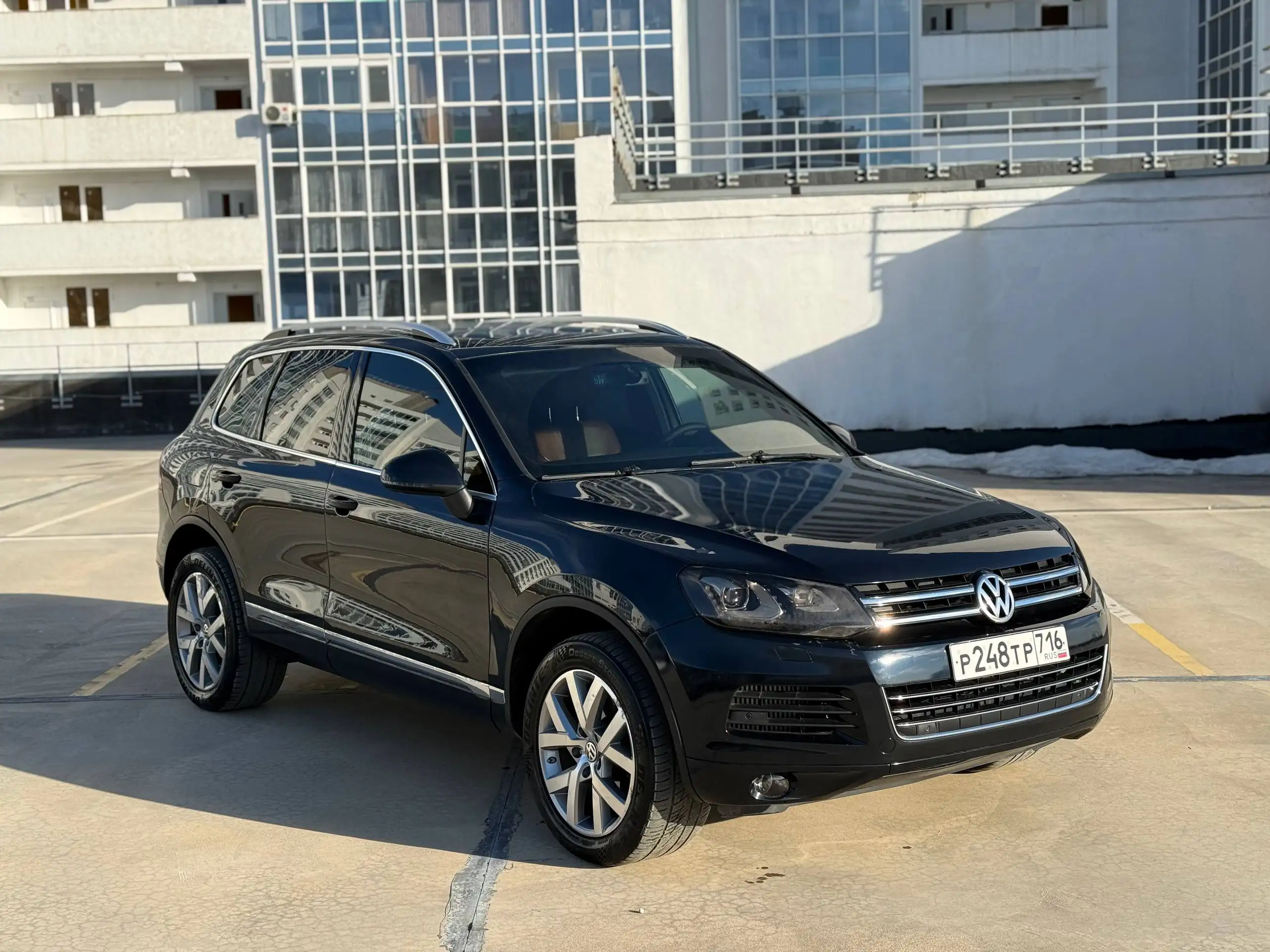 Volkswagen Touareg 2014 дизель - Внедорожники (Авто) в Альметьевск