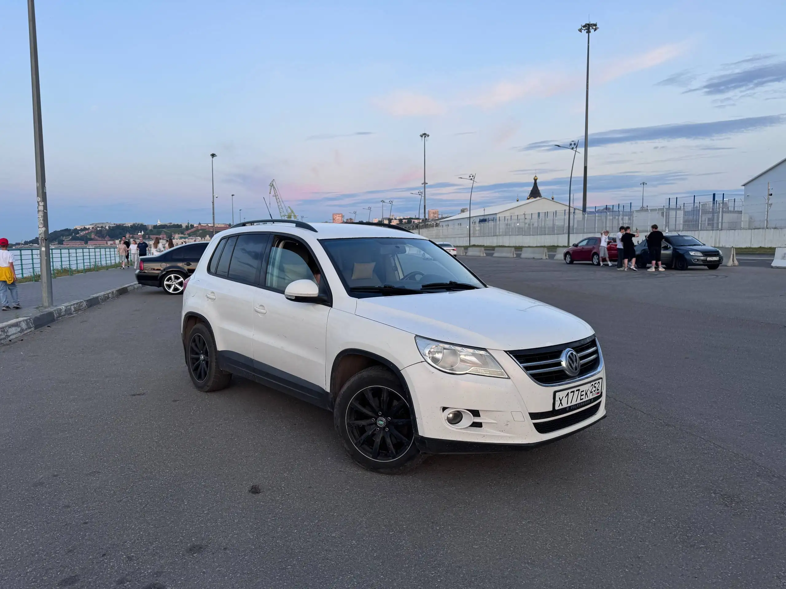 Продажа Volkswagen Tiguan 2010 - Легковые автомобили (Авто) в Нижний Новгород