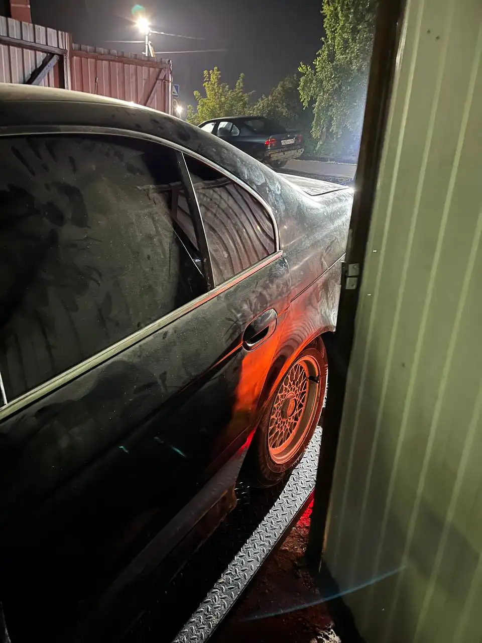 BMW E39 2.8 бензин, требует ремонта - BMW (Авто) в Казань