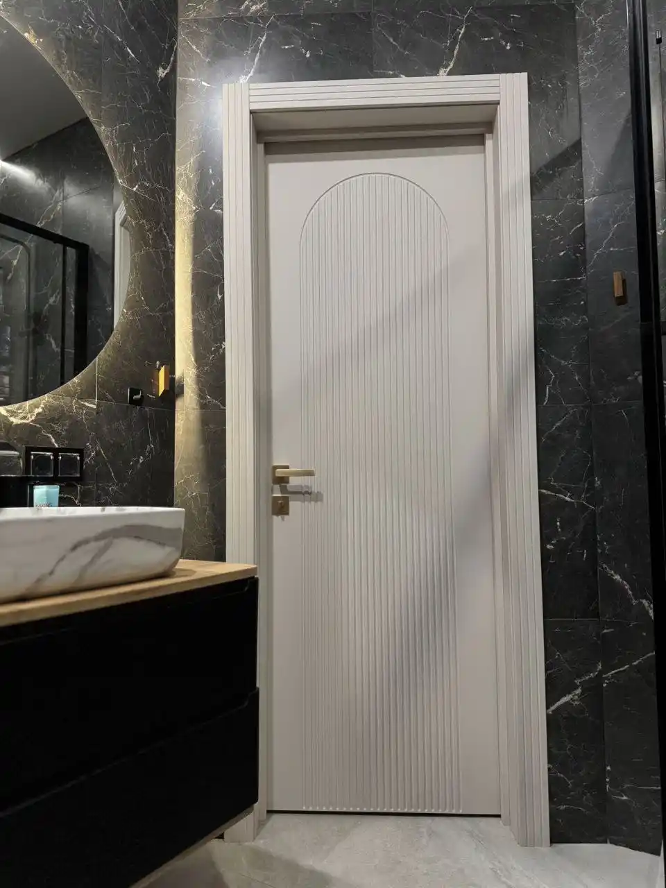 Межкомнатные двери CHAMELEON DOORS - Услуги в Казань