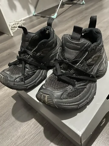 Кроссовки Balenciaga 10xl размер 39 - Женская одежда в Ижевск