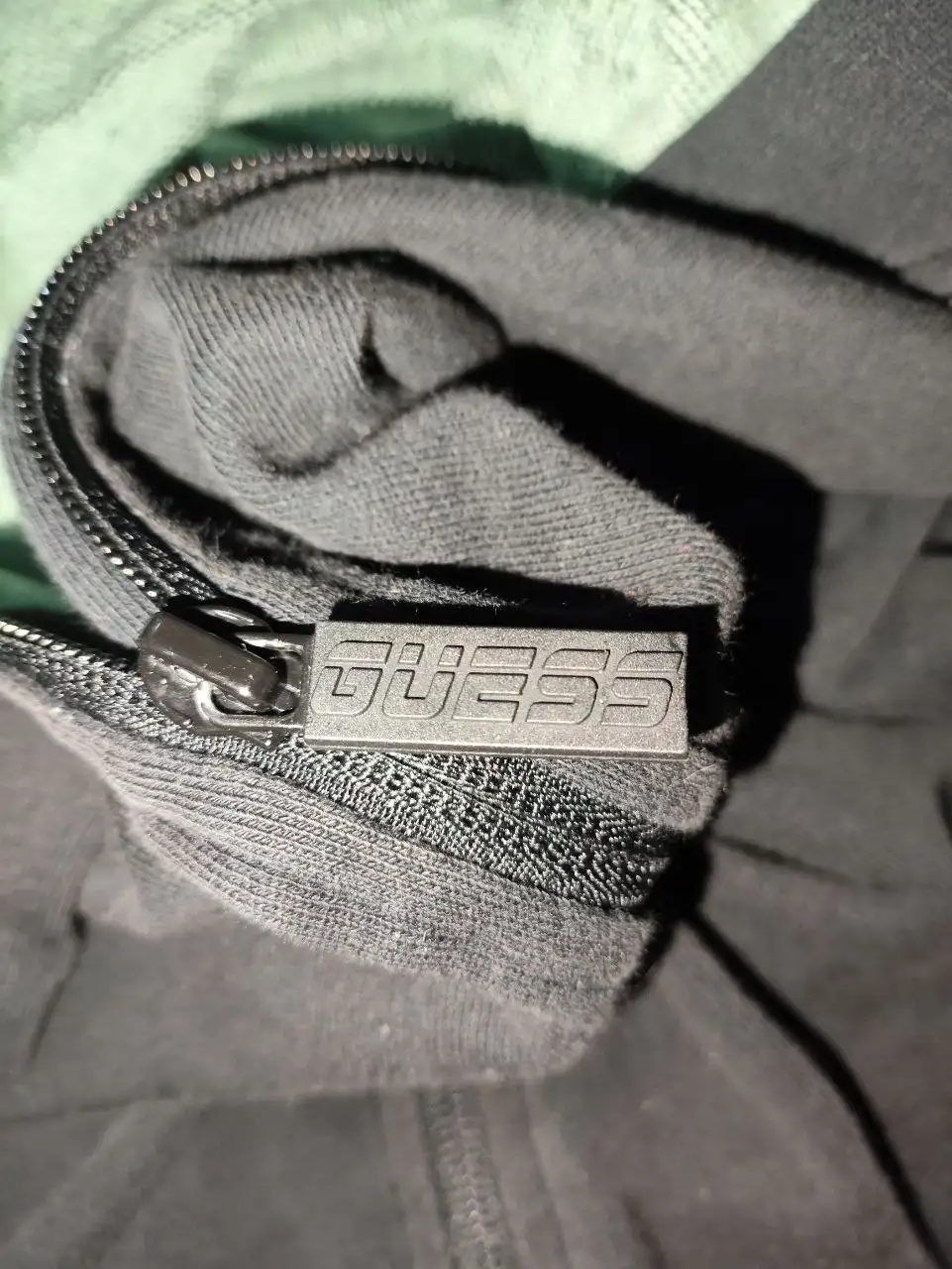 Продам кофту GUESS - Верхняя одежда (Одежда) в Ижевск