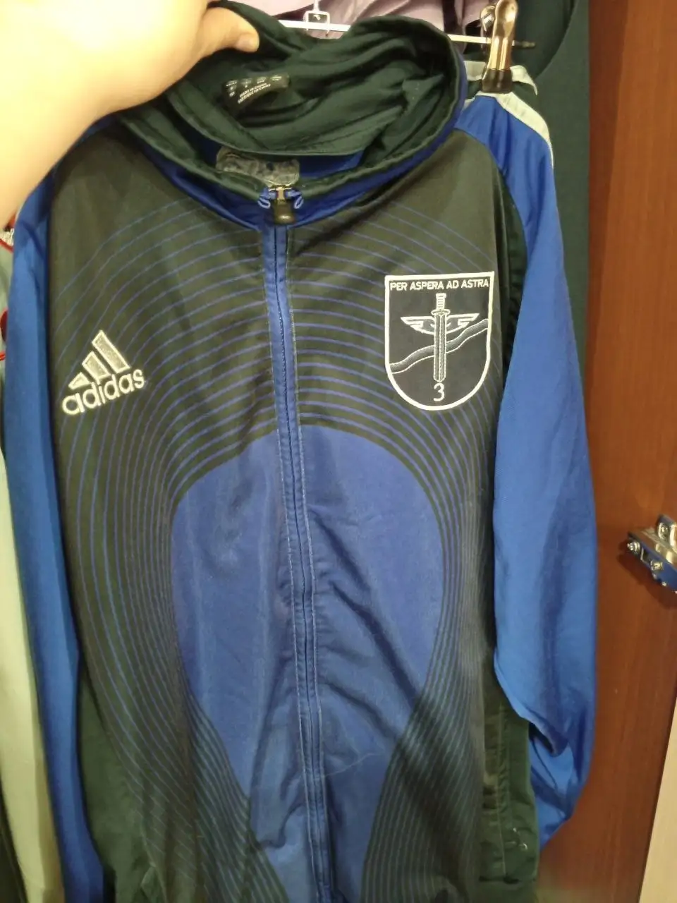 Продажа легких курток Adidas и Reebok - Верхняя одежда (Одежда) в Ижевск