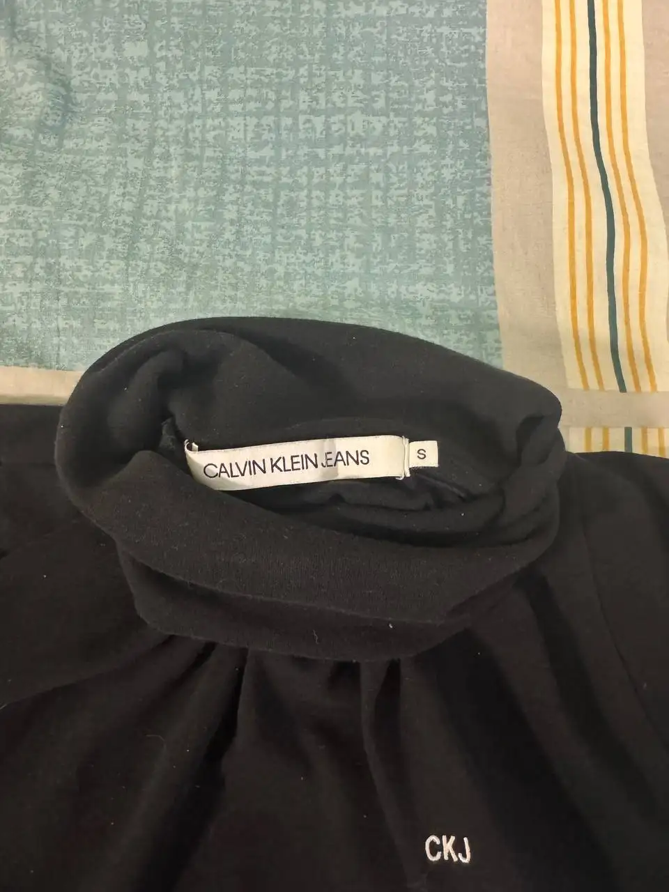 Легкая водолазка Calvin Klein - Водолазки (Одежда) в Ижевск