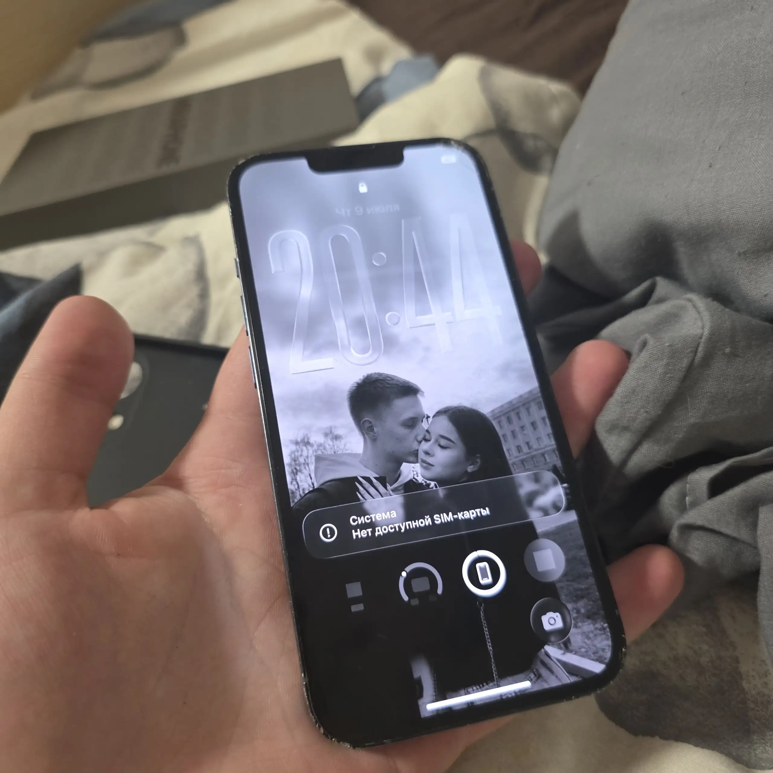 iPhone 13 Pro 128GB не реагирует на нажатия - Смартфоны (Электроника) в Ижевск