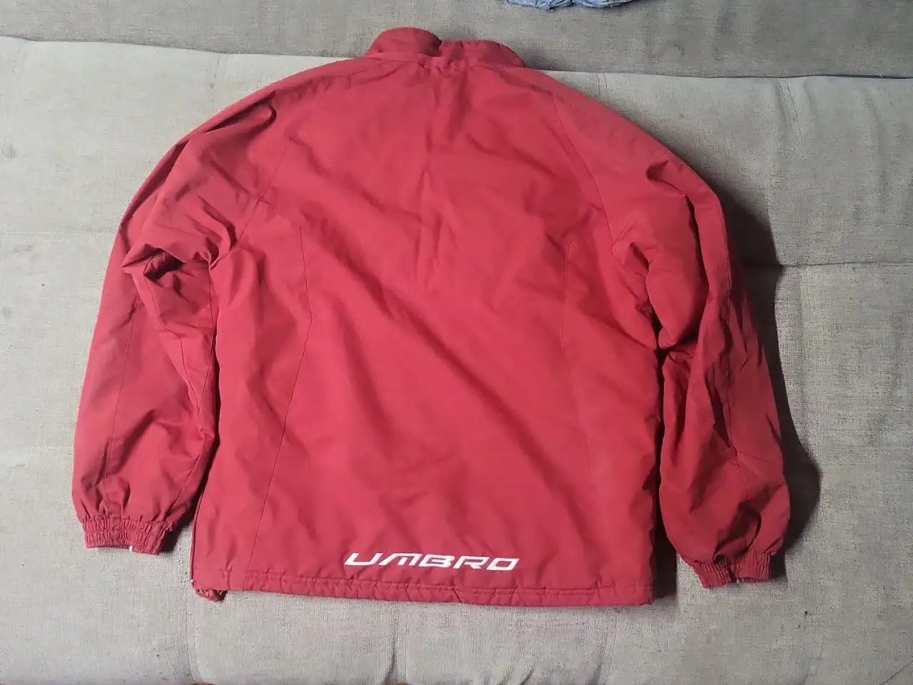 Винтажная футболка Umbro без дефектов - Винтажная одежда (Одежда) в Ижевск
