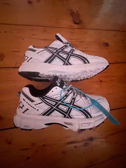 Кроссовки ASICS белые 39 размер - Разное в Ижевск