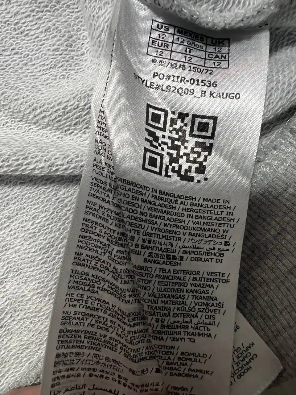 Продам кофту Guess