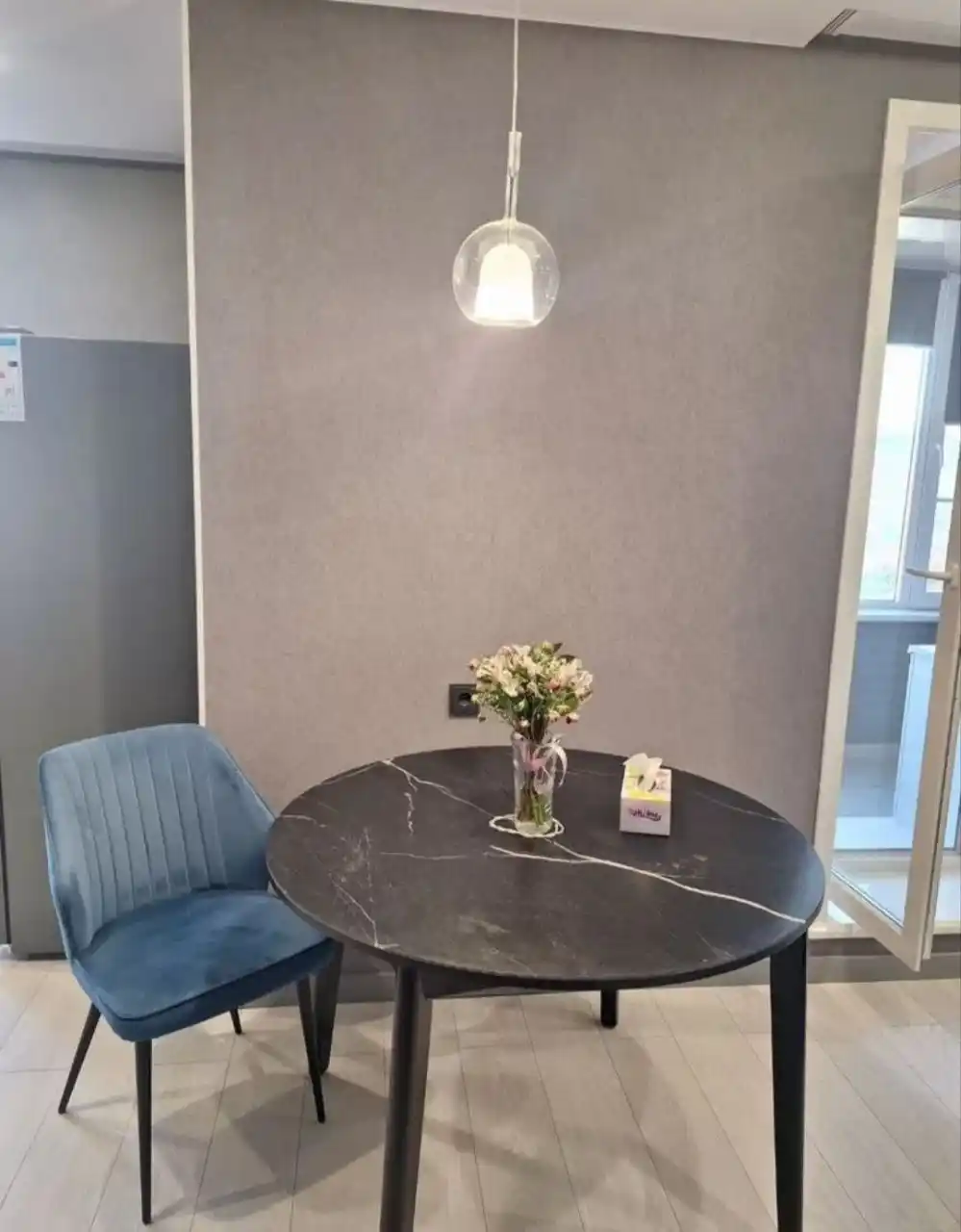 Продам стол с матовым стеклом