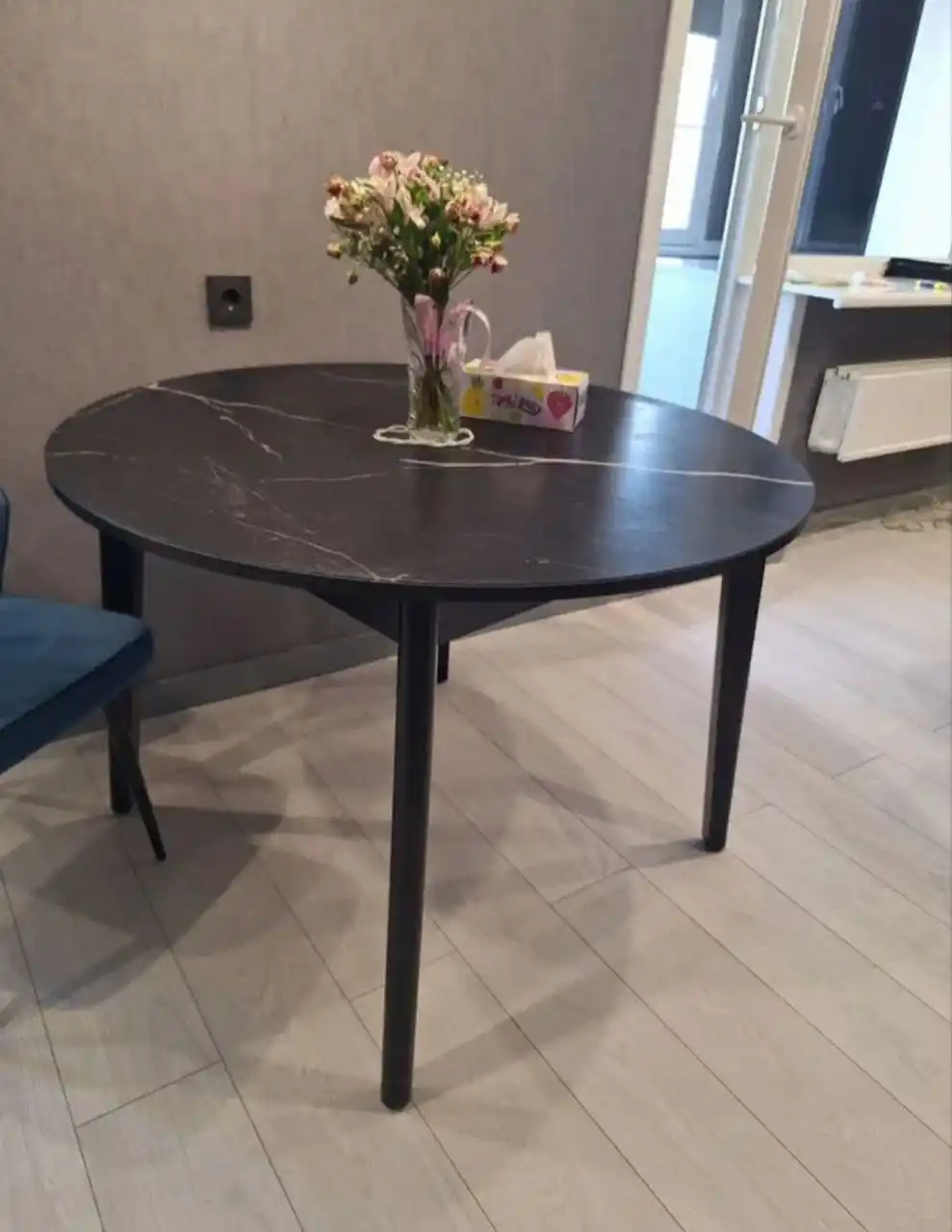 Продам стол с матовым стеклом