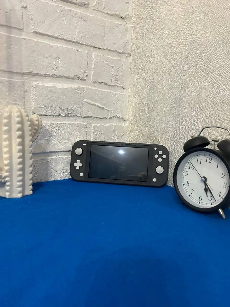 Продаю Nintendo Switch Lite серого цвета - частное объявление в Чита