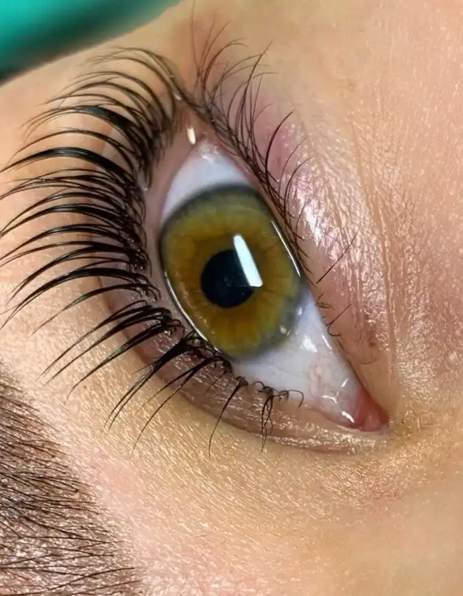 Ламинирование и наращивание ресниц