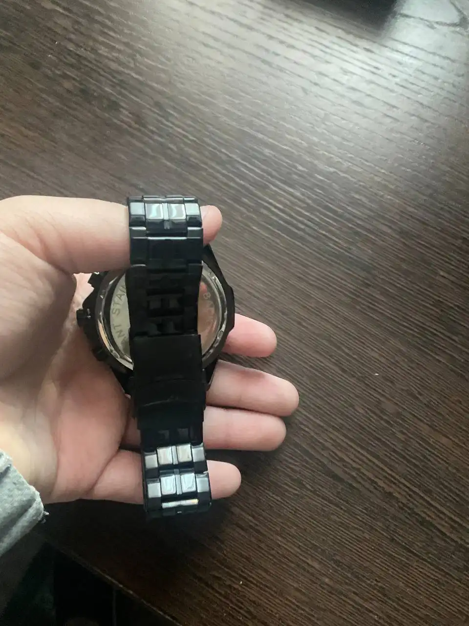 Продам новые мужские часы Edifice