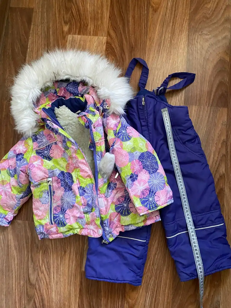 Зимние костюмы для девочки