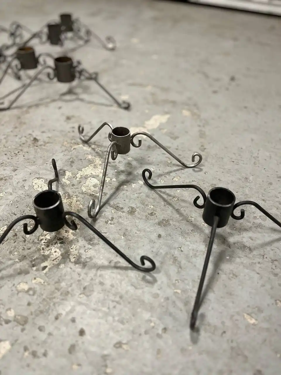 Продажа крестовин для новогодних ёлок