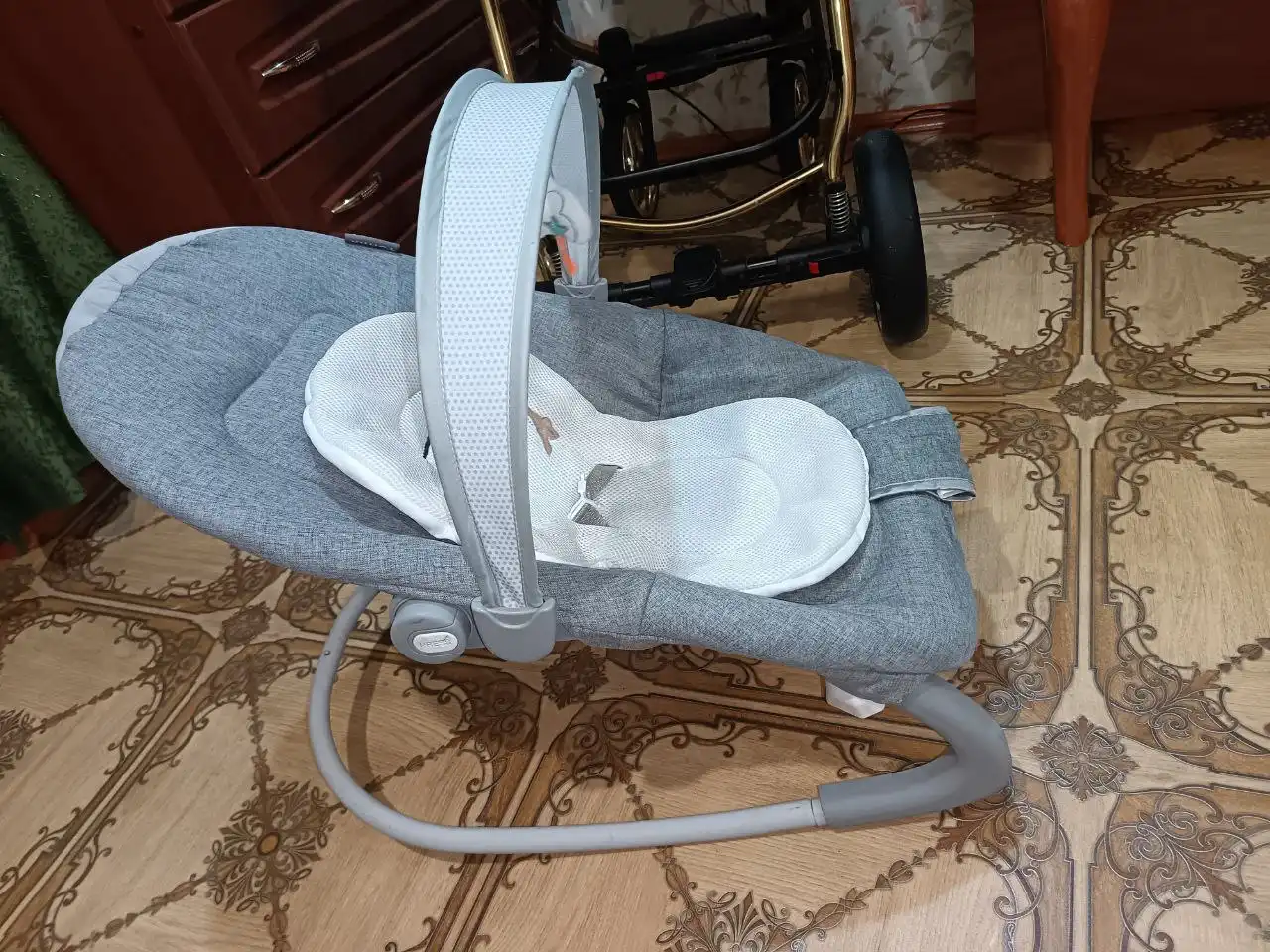 Продам шезлонг