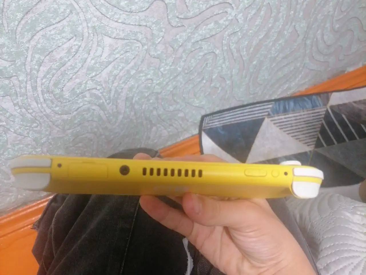 Продажа Nintendo Switch Lite 128 ГБ с играми