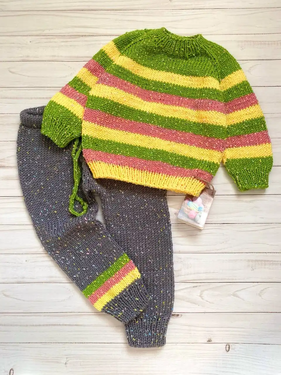 Вязаная одежда для малышей