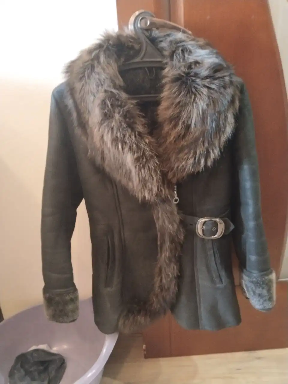 Натуральная дубленка из меха и кожи, размер 46