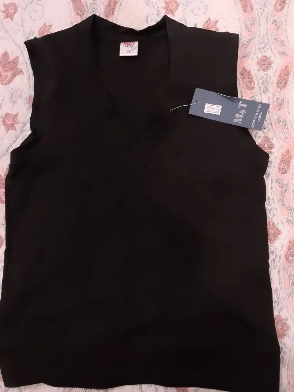 Продам новый пальчиковый жилет 36 размера