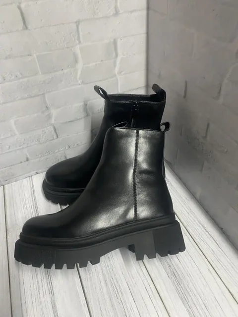 Продам зимнюю парку и ботинки - частное объявление в Чита