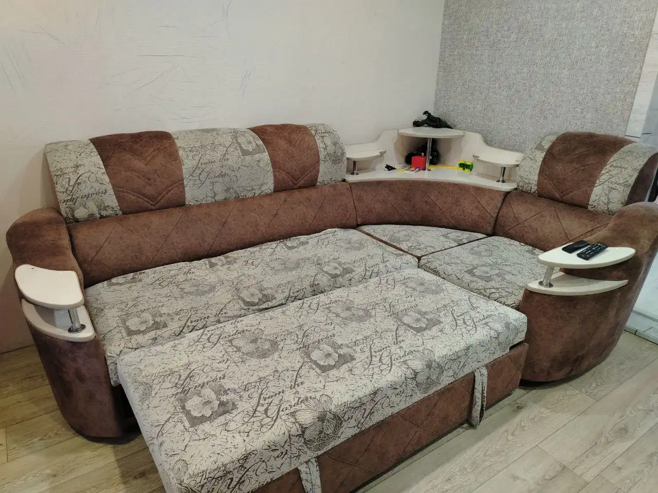 Продам угловой диван