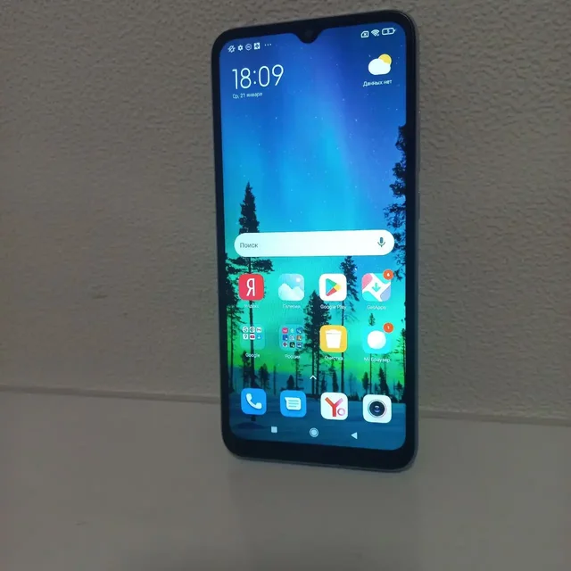 Продам телефон Redmi 9A 32 ГБ - Наушники в Чита