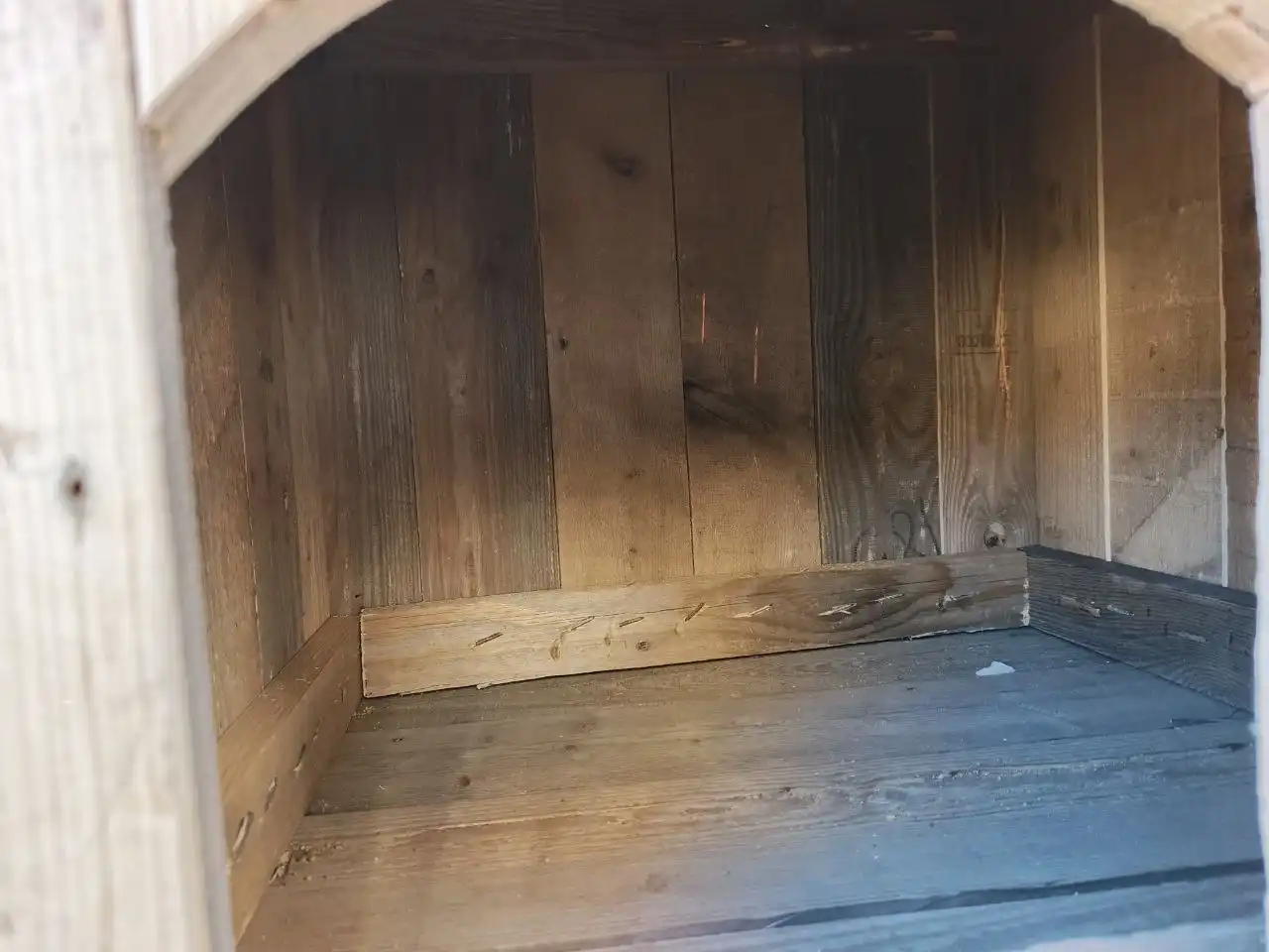 Продам будку для маленькой собаки - Товары для детей в Чита